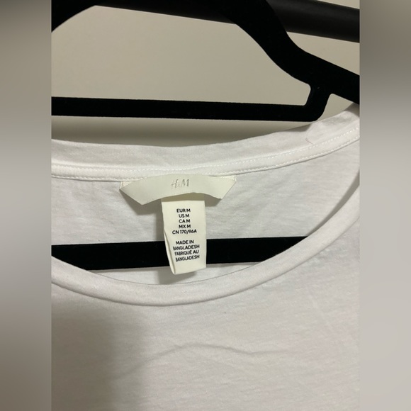 H&M Basic Tee - Picture 3 of 3